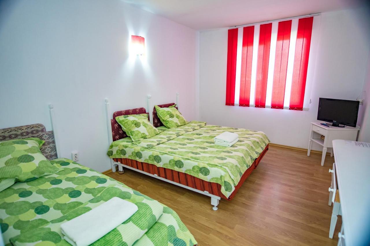 Old School Apartment Вама Веке Екстериор снимка
