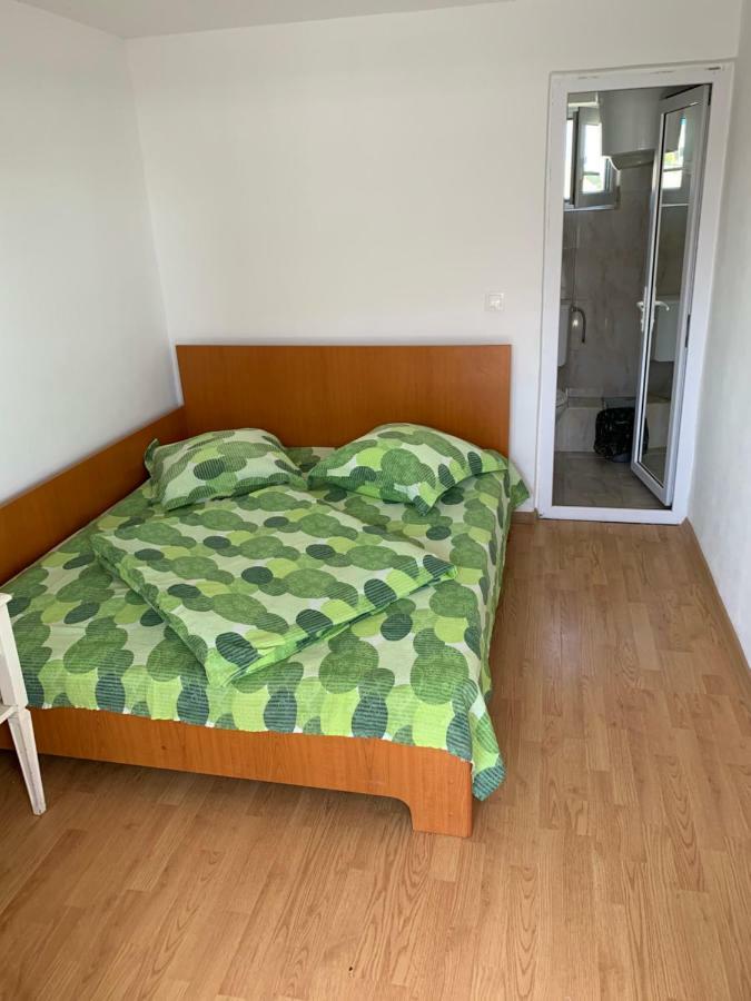 Old School Apartment Вама Веке Екстериор снимка